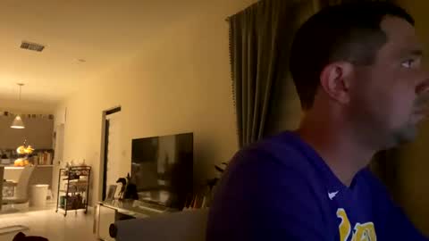 Snapshot of law_cambio chatting on December 7, 9:39 am law_cambio online show from December 7, 9:39 am