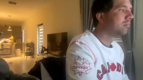 Snapshot of law_cambio chatting on December 3, 1:32 pm law_cambio online show from December 3, 1:32 pm