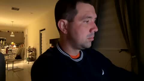 Snapshot of law_cambio chatting on December 14, 11:07 am law_cambio online show from December 14, 11:07 am