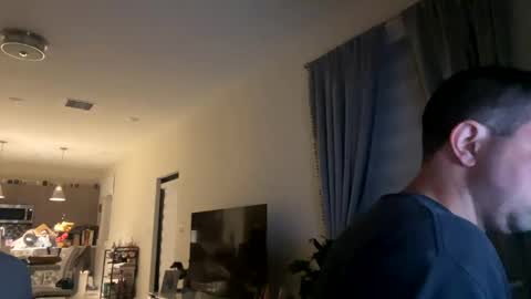 Snapshot of law_cambio chatting on December 11, 8:27 am law_cambio online show from December 11, 8:27 am