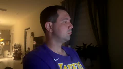 Snapshot of law_cambio chatting on December 20, 10:27 am law_cambio online show from December 20, 10:27 am