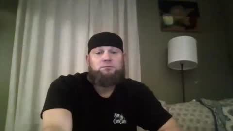 layinlow42 online show from November 2, 3:55 am