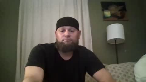 layinlow42 online show from October 18, 5:12 am