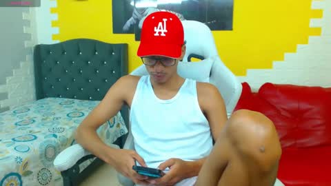 leam_1 online show from March 16, 8:57 pm