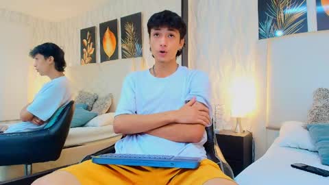 Lean online show from April 27, 3:19 pm