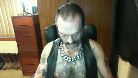 Snapshot of leathergreaser chatting on February 2, 7:35 pm leathergreaser online show from February 2, 7:35 pm