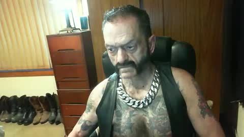 Snapshot of leathergreaser chatting on December 9, 6:30 pm leathergreaser online show from December 9, 6:30 pm