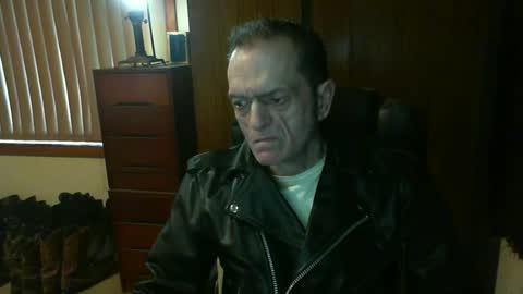 leathergreaser online show from June 17, 10:22 pm