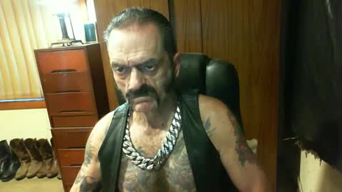Snapshot of leathergreaser chatting on February 9, 7:41 pm leathergreaser online show from February 9, 7:41 pm
