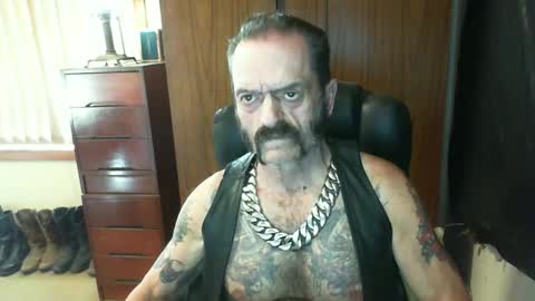 Snapshot of leathergreaser chatting on March 12, 6:51 am leathergreaser online show from March 12, 6:51 am