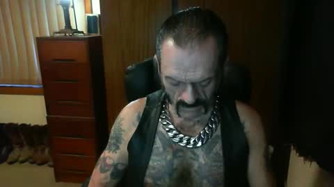 Snapshot of leathergreaser chatting on January 9, 7:08 pm leathergreaser online show from January 9, 7:08 pm