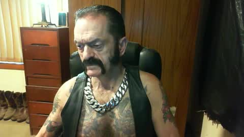 Snapshot of leathergreaser chatting on January 13, 7:31 pm leathergreaser online show from January 13, 7:31 pm