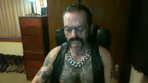 Snapshot of leathergreaser chatting on January 24, 7:07 pm leathergreaser online show from January 24, 7:07 pm