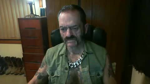 Snapshot of leathergreaser chatting on February 21, 6:59 pm leathergreaser online show from February 21, 6:59 pm