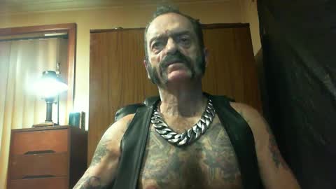 Snapshot of leathergreaser chatting on January 31, 7:08 pm leathergreaser online show from January 31, 7:08 pm