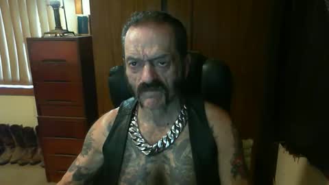 Snapshot of leathergreaser chatting on March 1, 10:10 pm leathergreaser online show from March 1, 10:10 pm