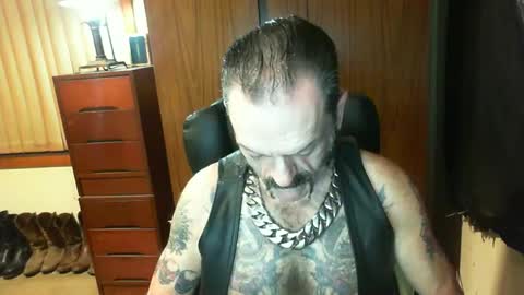 Snapshot of leathergreaser chatting on February 8, 7:05 pm leathergreaser online show from February 8, 7:05 pm
