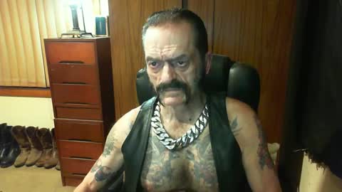 Snapshot of leathergreaser chatting on January 26, 6:06 pm leathergreaser online show from January 26, 6:06 pm
