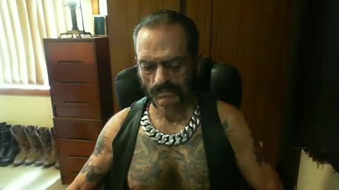 Snapshot of leathergreaser chatting on January 27, 4:09 am leathergreaser online show from January 27, 4:09 am