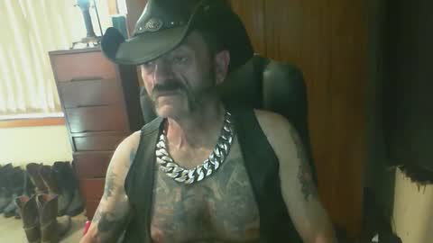 leathergreaser online show from April 28, 5:56 am