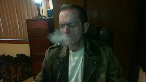 leathergreaser online show from June 18, 10:04 pm