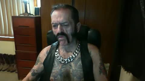 Snapshot of leathergreaser chatting on January 14, 8:26 pm leathergreaser online show from January 14, 8:26 pm
