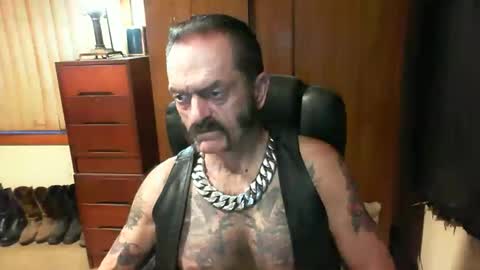 Snapshot of leathergreaser chatting on March 9, 7:48 pm leathergreaser online show from March 9, 7:48 pm