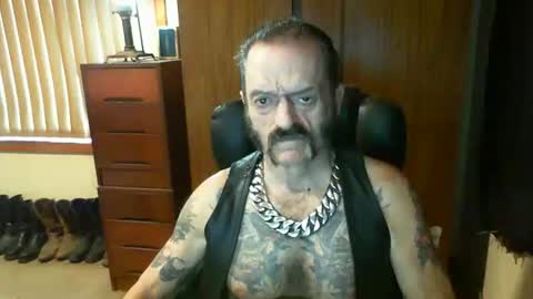 Snapshot of leathergreaser chatting on March 3, 10:18 pm leathergreaser online show from March 3, 10:18 pm
