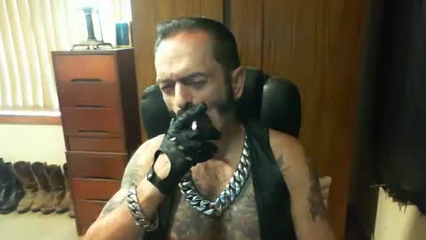 Snapshot of leathergreaser chatting on February 21, 12:16 am leathergreaser online show from February 21, 12:16 am