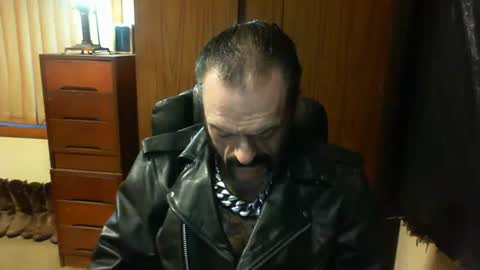 Snapshot of leathergreaser chatting on January 16, 7:20 pm leathergreaser online show from January 16, 7:20 pm