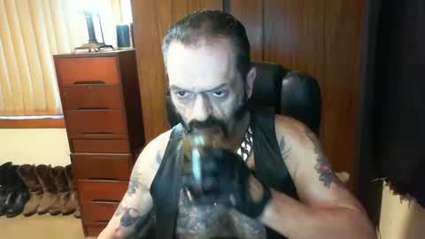 Snapshot of leathergreaser chatting on January 7, 7:17 pm leathergreaser online show from January 7, 7:17 pm
