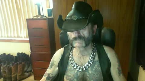 leathergreaser online show from June 13, 4:21 am