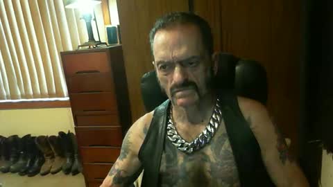 Snapshot of leathergreaser chatting on December 12, 8:21 pm leathergreaser online show from December 12, 8:21 pm