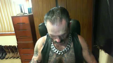 Snapshot of leathergreaser chatting on February 9, 7:49 am leathergreaser online show from February 9, 7:49 am