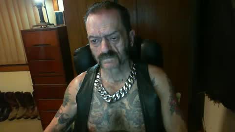 Snapshot of leathergreaser chatting on February 5, 6:04 pm leathergreaser online show from February 5, 6:04 pm