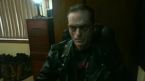 leathergreaser online show from June 16, 10:12 pm