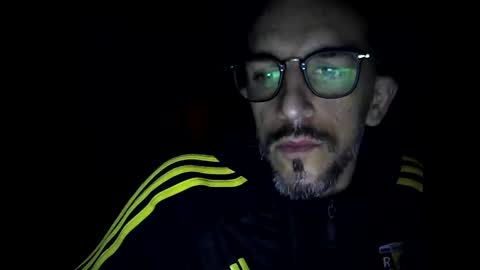 Gigi online show from December 25, 3:40 am