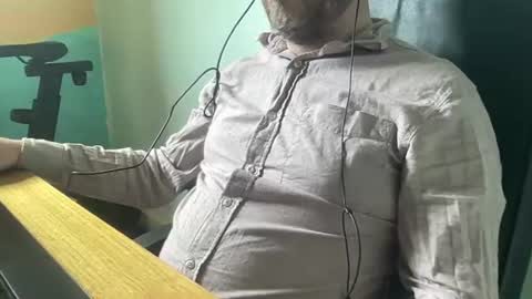 lee_8891 online show from June 15, 10:40 am