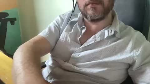 lee_8891 online show from June 19, 9:15 am