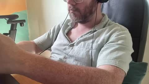 lee_8891 online show from June 24, 8:50 am