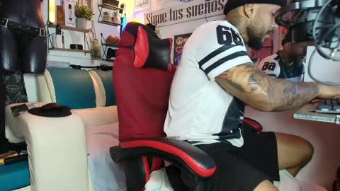 leenar_key online show from April 29, 1:16 pm