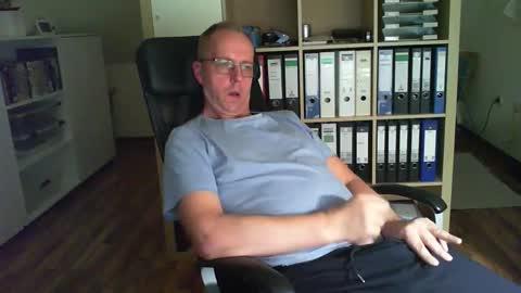 Snapshot of lefti27 chatting on October 12, 5:40 pm Dave online show from October 12, 5:40 pm