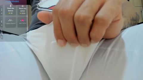 Alejandro online show from December 3, 9:10 pm