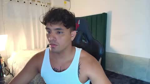 Snapshot of lei_77 chatting on October 11, 9:19 pm Lei online show from October 11, 9:19 pm