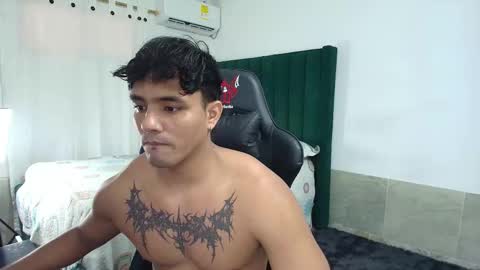 Snapshot of lei_77 chatting on September 25, 9:46 pm Lei online show from September 25, 9:46 pm