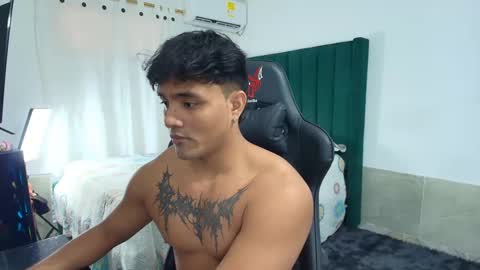 Snapshot of lei_77 chatting on October 2, 8:46 pm Lei online show from October 2, 8:46 pm