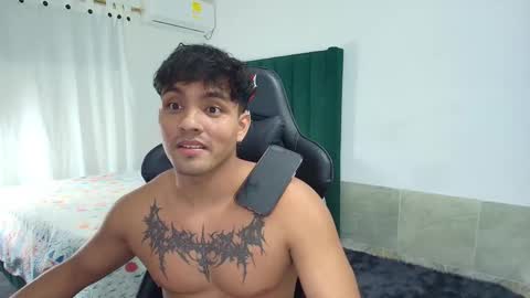 Snapshot of lei_77 chatting on October 4, 10:47 pm Lei online show from October 4, 10:47 pm