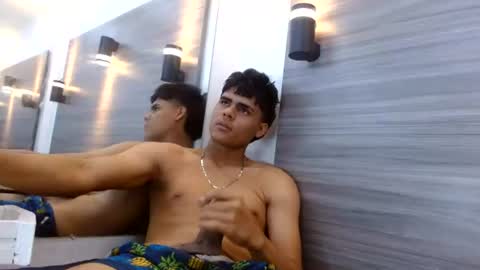 lelehott01 online show from June 17, 4:58 am