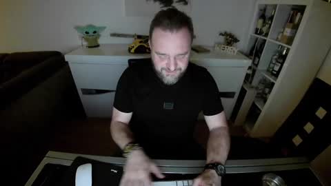 Ange online show from February 8, 9:04 pm