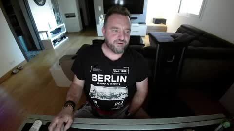 Ange online show from January 17, 7:30 am